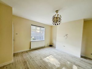 Lounge- click for photo gallery